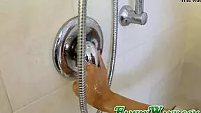 I saw young sadie pop spread her legs for stepbro's big cock in cowgirl riding with facial.