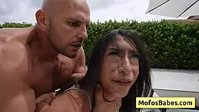 Petite slutty brunette gives amazing deepthroat, hairy cunt fucked hard by jmac 😍