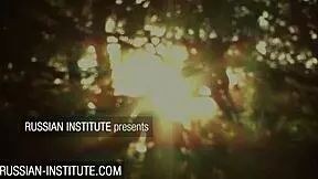 Blonde Hottie Lola Reve Seduces The Caretaker