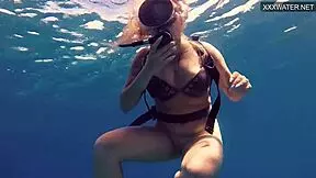 Kasandra Lufi's sensual underwater scenes