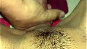 soquei meu pau grande na buceta da mulher do meu amigo ate gozar muito em cima dela