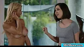 alexis fawx scissoring her masseuse