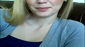 blonde camgirl shows blonde teen 18+ webcam voyeur masturbation