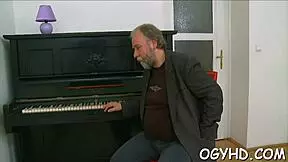 young amateur gets filled by old guy in wet session