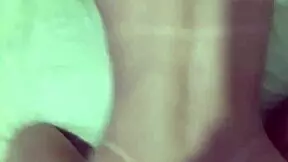 Peguei as duas novinhas do tinder e fodi o cuzinho delas