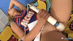 Teen babe shares intimate moment with young partner