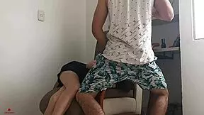 sorprendo a mi hermanastra follandomela duro parte 1