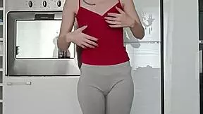 i'm doin a short trainin routine at the gym, my petite brunette body in leggings with narrow ass