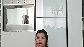 i'm doin a short trainin routine at the gym, my petite brunette body in leggings with narrow ass