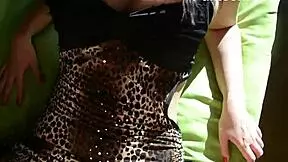 having sex with this gorgeous chick! 😍