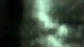 Ela Joga Mamando No Grande Pau Preto