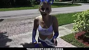 sexy cheerleader aria banks sucks and fucks till screaming orgasm