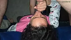 Madura milf le gusta chupar verga y beso negro para el amigo de su hijo con rimjob, face fucking, blowjob, cumshot, and ass fucking.