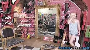 Check out this blonde teen's feet getting spunked in a hardcore footjob cumshot! 😍 Fetish fun.