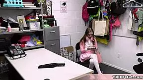 cute game streamer teen breezy bri caught shoplifting and now faces consequences