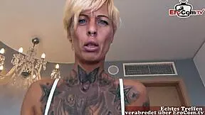 deutsches dünnes tattoo model abgeschleppt beim echten blind date casting