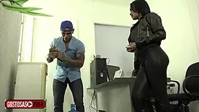 Brazilian teen aninha gets wet with delivery guy