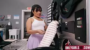 i can't handle maya woulfe and summer col's hot blowjob reality