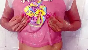 Fingering My Wet Pussy and Teasing My Big Ass