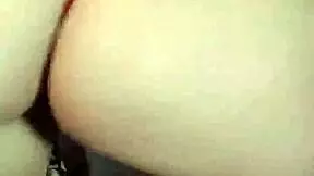 Teen Dances Reaggaeton on Webcam