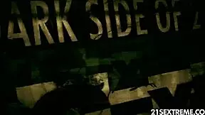 Nataly and Vanda teach fisting lessons 😏