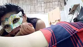 mamando polla americana le puse mi saliva y me prendi de su polla como si fuera una persona amamantando que rica verga me saborie