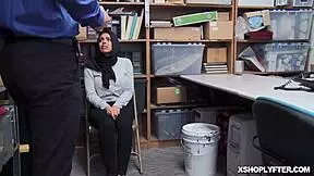 Shoplyfter Muslim Ella Knox Stuns with Massive Tits and Hairy Pussy in Wild Interracial Action. She’s a Perfect 10 Getting Nailed Hard.