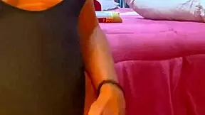 novinha gostosa deixou seu colega de quarto fuder sua bucetinha e gozar ela todinha aproveitamos antes que alguem chegasse rosa vermelha