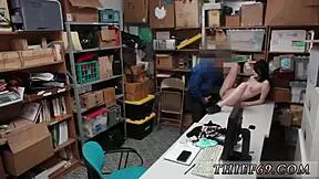 Police officer suspects caught red-handed by store associate