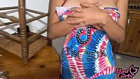 Niece gets hot in the kitchen