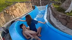 omg, my silly hermanastra got stuck at the pool slide n i took advantage to bang her wild, parte 2!