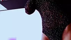 i feel so free dancing with my natural big tits and ass out