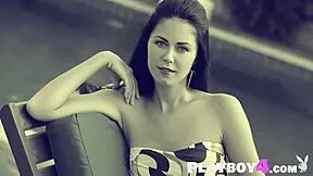 hot babe kalyn declue started posing totally naked after posing in lingerie