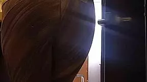 universitaria argentina en viaje de promoci�m