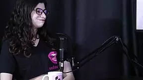 YUMI TRAP TRANSSEXUAL HIDES DICK IN PHOTOS, BUT DOES WHAT SHE WANTS DESPITE SHYNESS!