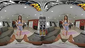 Virtual Porn - Helping To Stretch Out Petite 18+ Latina Xxlayna Marie Yoga
