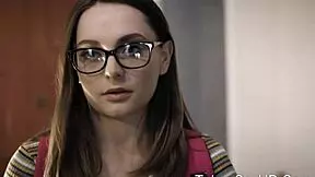 Brunette sexy girl gives blowjob to football player before fucking 😘