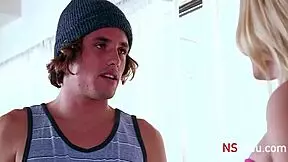 aaliyah love starts her morning with a shy blowjob