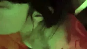 Inked girlfriend gives mind-blowing BJ