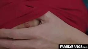 sexy milf teaches stepdaughter shyla jennings tribbing and licking