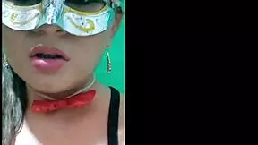 Otra vez haciendo cosas malas, hijastra espera a padrastro para acción