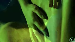 can you tell me the actress name please?