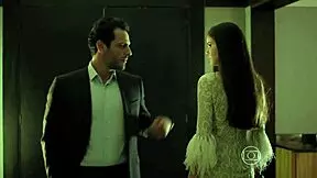 can you tell me the actress name please?