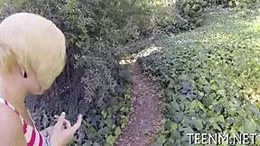 Sampling Mia Hurley's tight cunt in blowjob contest!