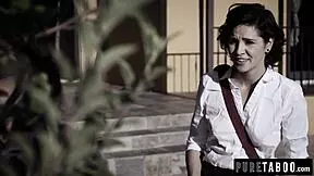 Babysitter Hooks Up with Older Guy for Masturbation and Deepthroat Pickup