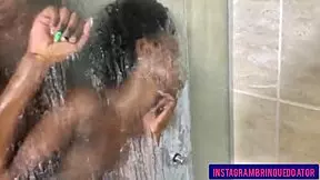 Foder No Pelo Uma Novinha De 18 Aninhos Com Um Bucetão Gostoso Desses É Um Perigo Eu Jogo Leite Dentro Sem Pensar Duas Vezes No Banheiro