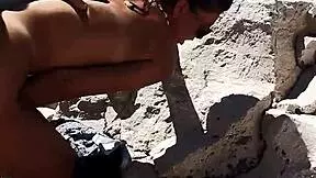 Quick sex with teen on public beach