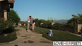 Giantess and Petite 18+