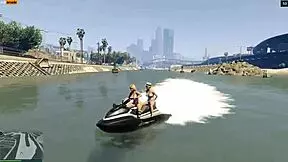 Playing GTA V with nude mod, missions are getting steamy