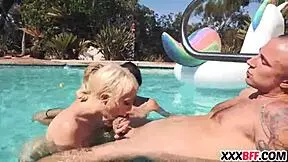 Teen 18+ ebony hancurkan pepek basah dengan dildo